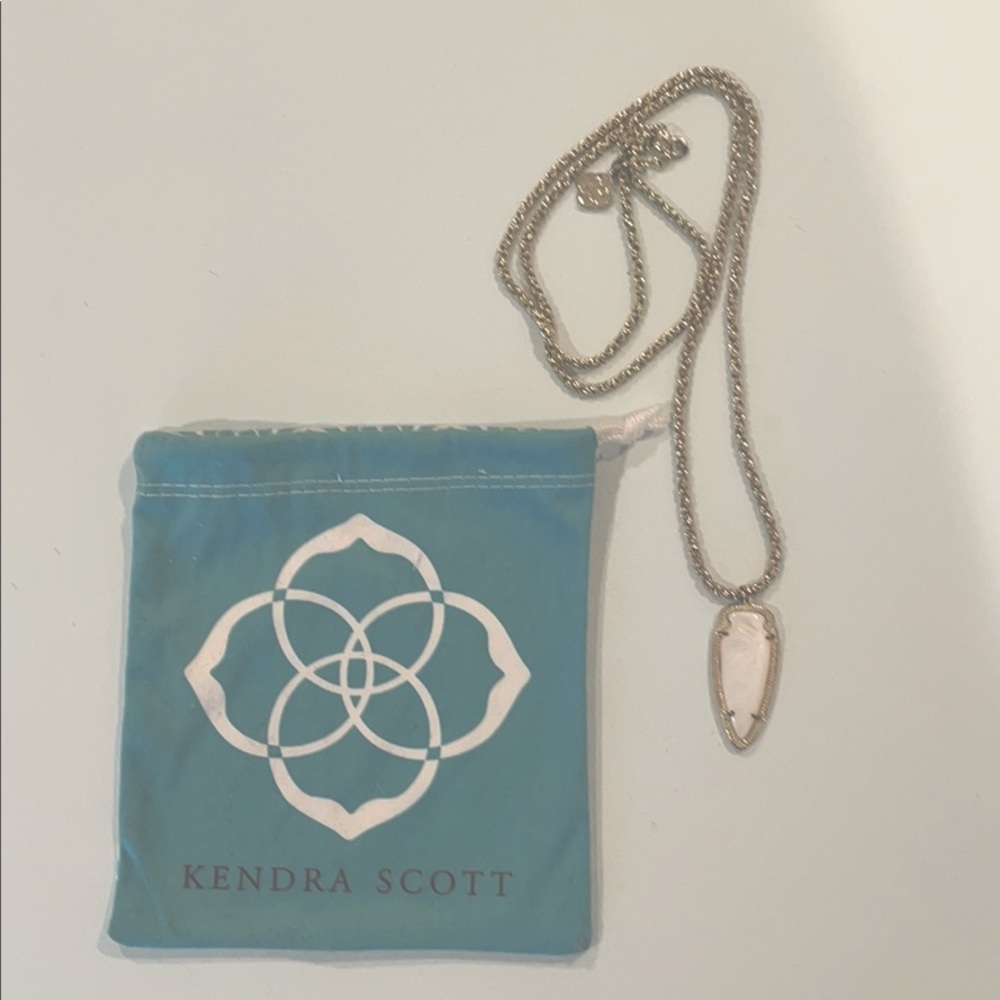 Kendra Scott Pendant Necklace
